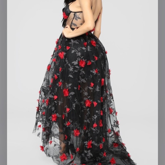 Full of drama floral gown - Picture 2 of 3